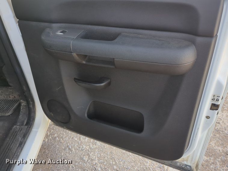 image for item DT6501 2013 GMC Sierra 1500 Crew Cab pickup truck