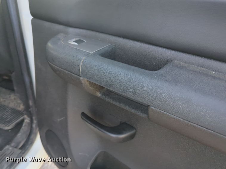 image for item DT6501 2013 GMC Sierra 1500 Crew Cab pickup truck