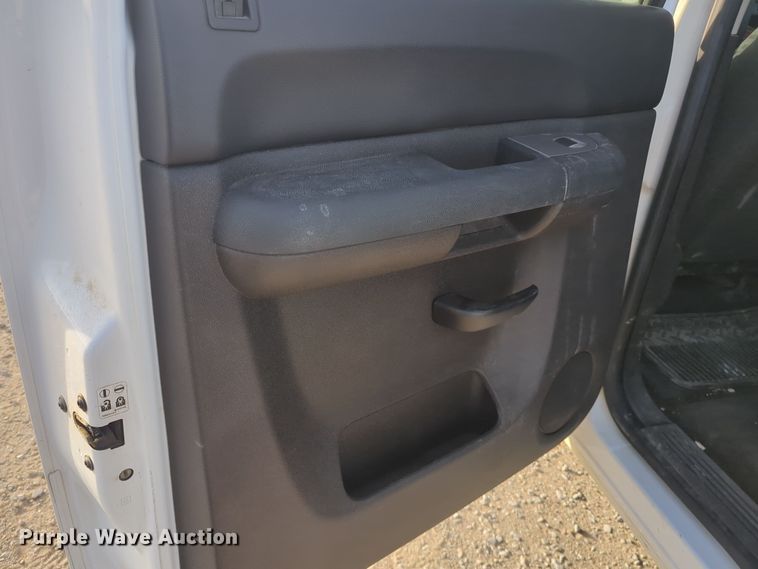 image for item DT6501 2013 GMC Sierra 1500 Crew Cab pickup truck