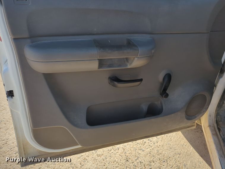 image for item DT6511 2008 GMC Sierra 1500 pickup truck