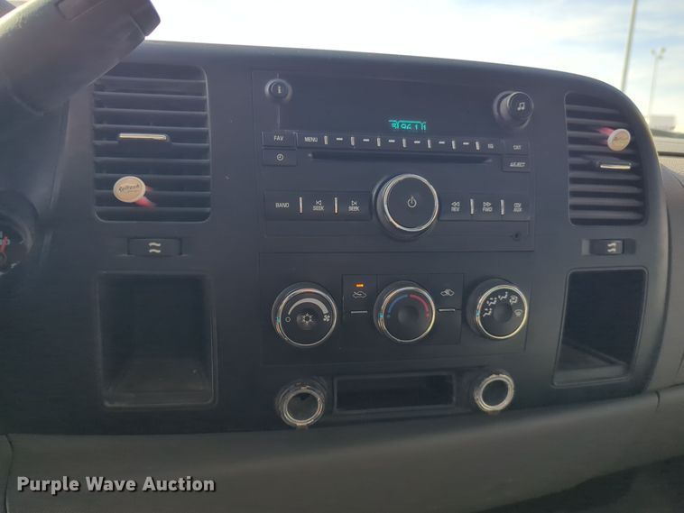 image for item DT6511 2008 GMC Sierra 1500 pickup truck