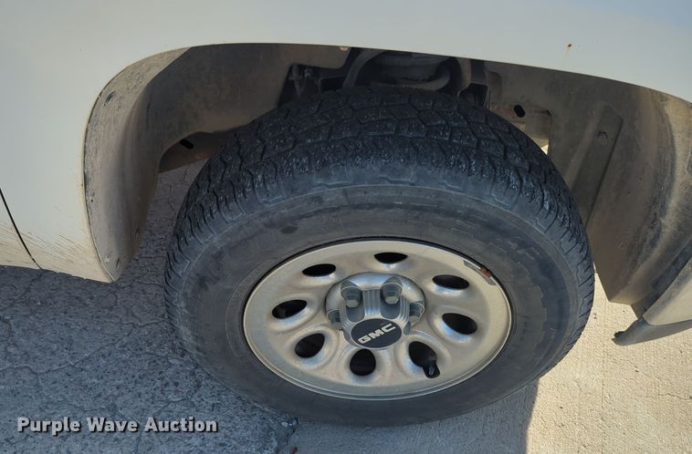 image for item DT6511 2008 GMC Sierra 1500 pickup truck