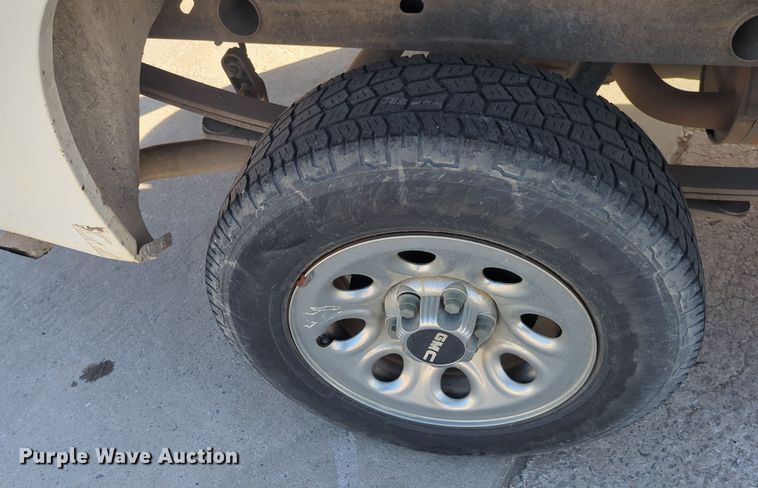 image for item DT6511 2008 GMC Sierra 1500 pickup truck