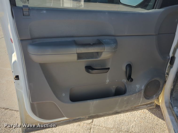 image for item DT6514 2008 GMC Sierra 1500 pickup truck