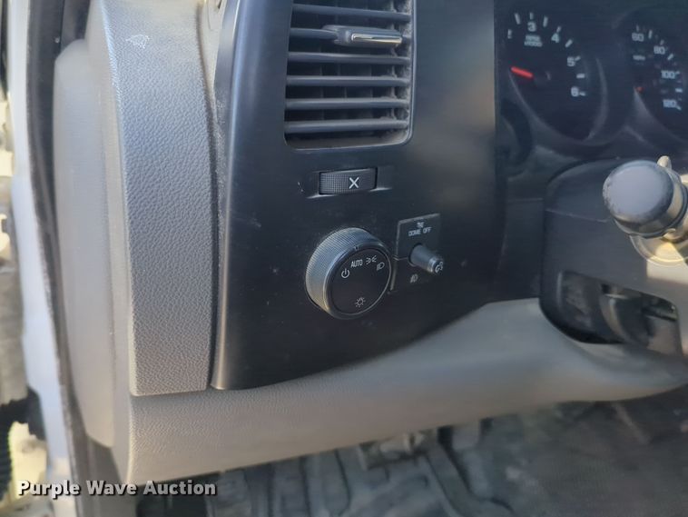 image for item DT6514 2008 GMC Sierra 1500 pickup truck