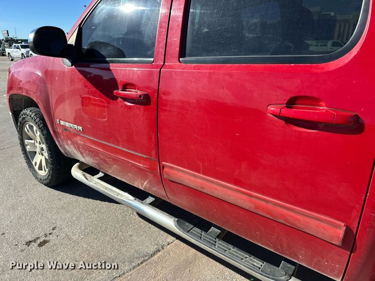 image for item DT6529 2008 GMC Sierra 1500 Crew Cab pickup truck
