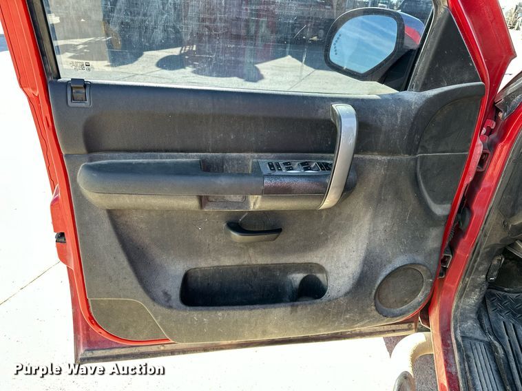 image for item DT6529 2008 GMC Sierra 1500 Crew Cab pickup truck