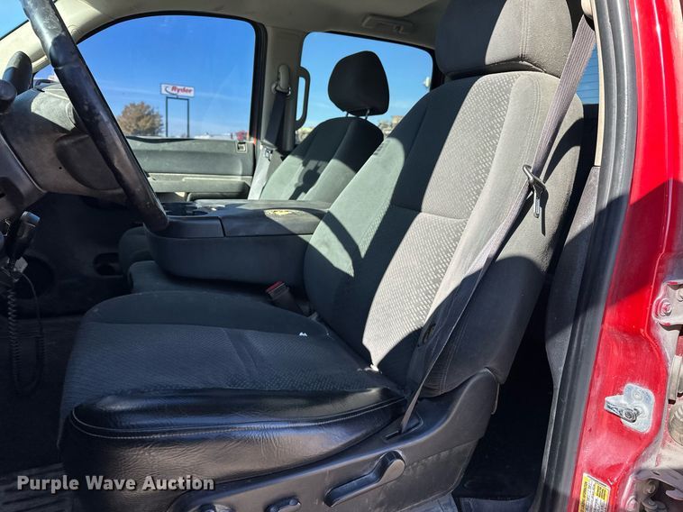 image for item DT6529 2008 GMC Sierra 1500 Crew Cab pickup truck