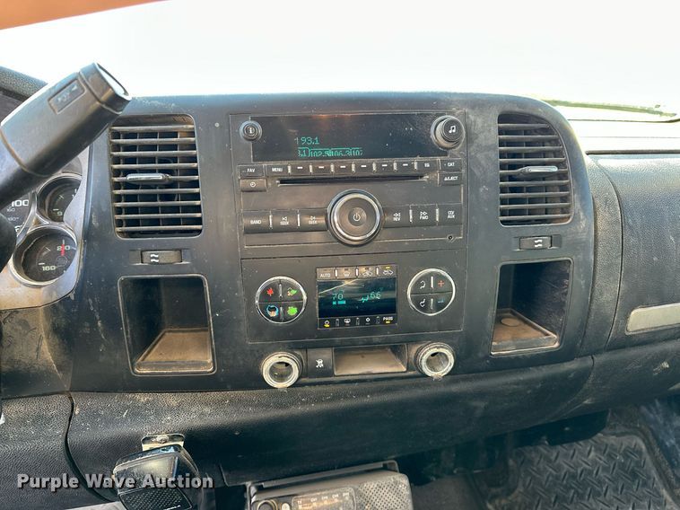 image for item DT6529 2008 GMC Sierra 1500 Crew Cab pickup truck