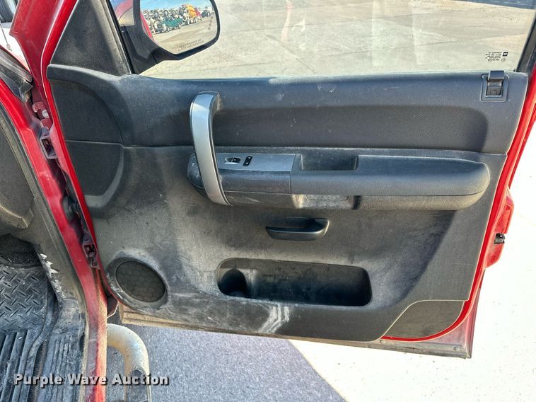 image for item DT6529 2008 GMC Sierra 1500 Crew Cab pickup truck