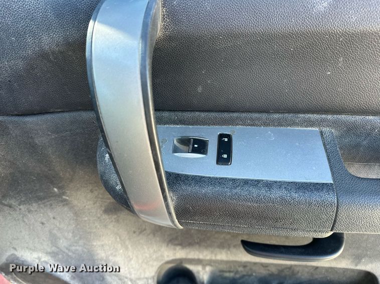 image for item DT6529 2008 GMC Sierra 1500 Crew Cab pickup truck