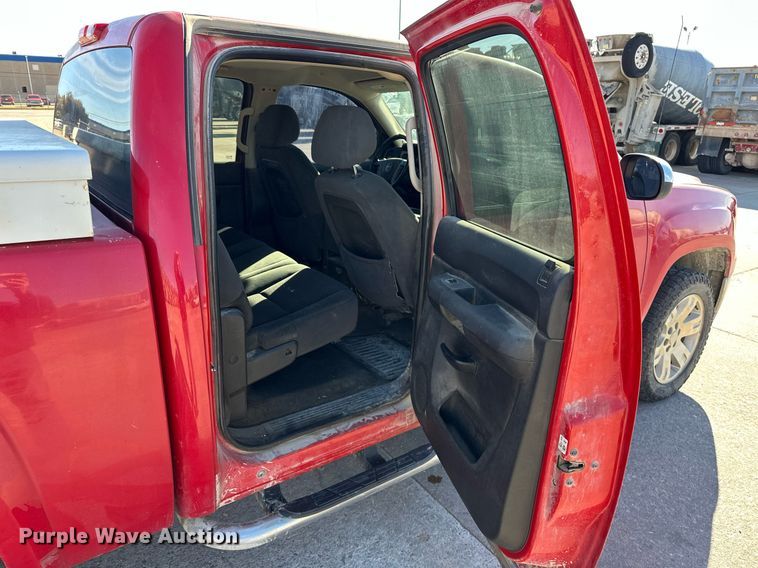 image for item DT6529 2008 GMC Sierra 1500 Crew Cab pickup truck