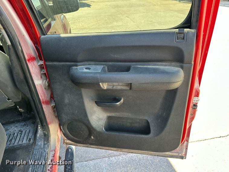 image for item DT6529 2008 GMC Sierra 1500 Crew Cab pickup truck