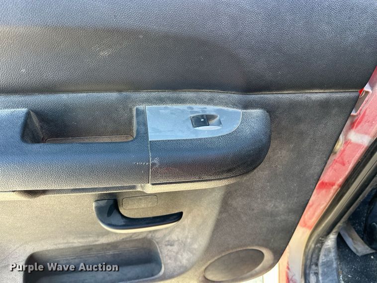 image for item DT6529 2008 GMC Sierra 1500 Crew Cab pickup truck