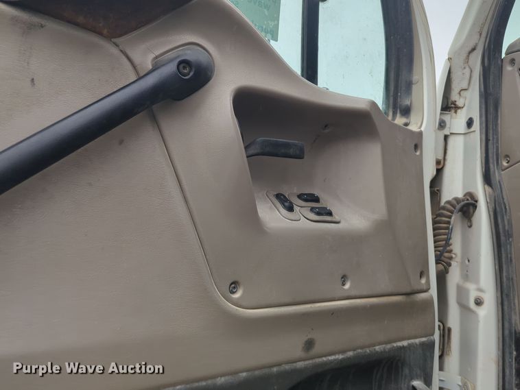 image for item DT6549 2007 Sterling Acterra utility / service truck