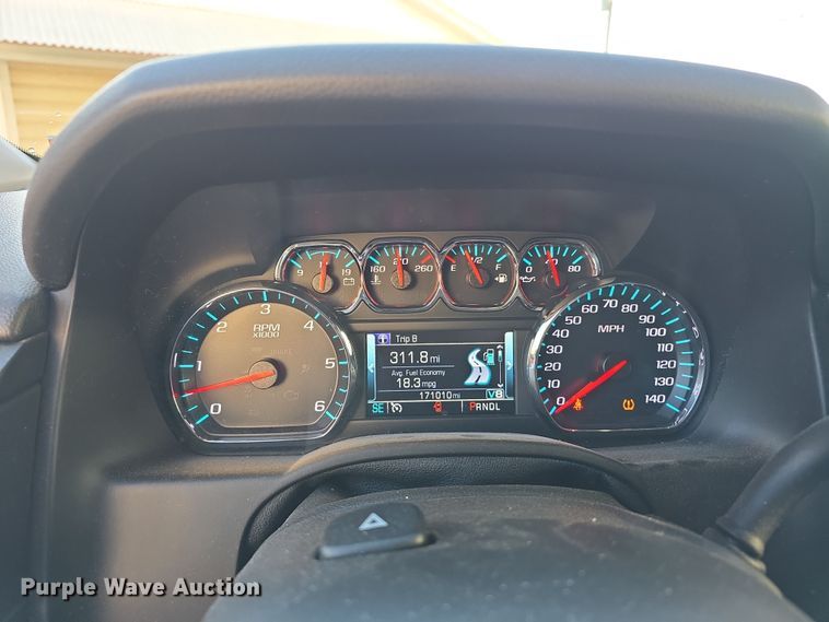 image for item DT6750 2018 Chevrolet Suburban LT SUV