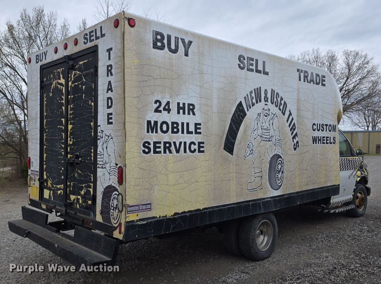 image for item DT6754 1999 Chevrolet Express G3500 delivery van