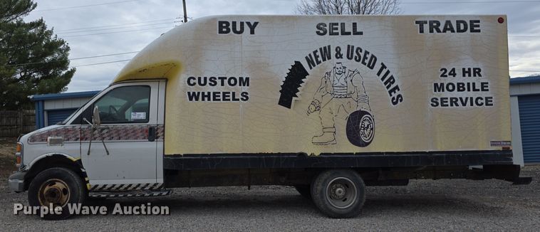 image for item DT6754 1999 Chevrolet Express G3500 delivery van