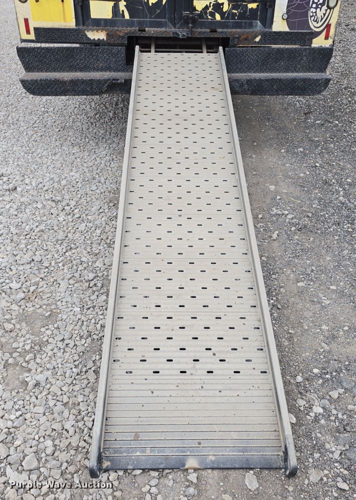 image for item DT6754 1999 Chevrolet Express G3500 delivery van