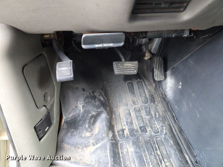 image for item DT6754 1999 Chevrolet Express G3500 delivery van