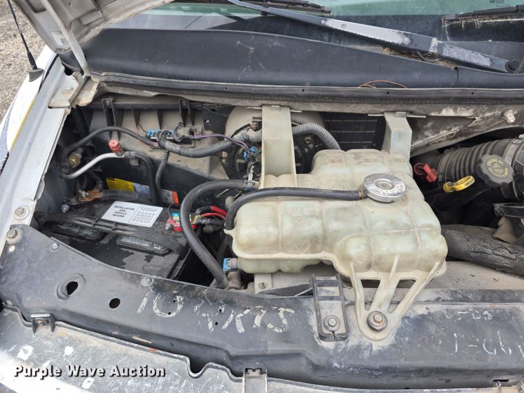 image for item DT6754 1999 Chevrolet Express G3500 delivery van