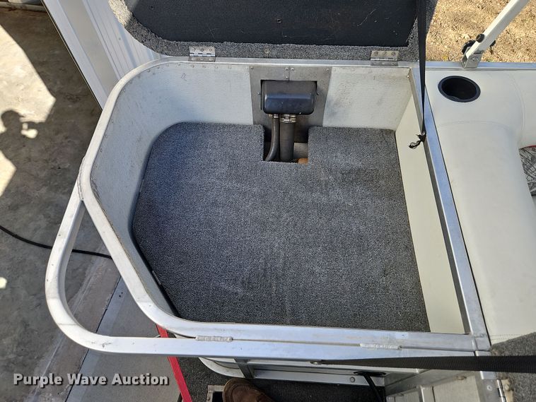 image for item DT7631 1997 Playcraft Powertoon 2600 pontoon boat