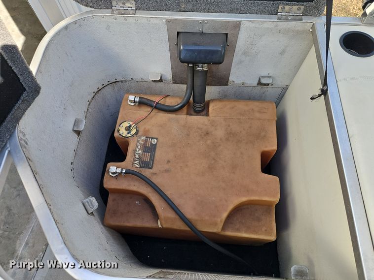 image for item DT7631 1997 Playcraft Powertoon 2600 pontoon boat