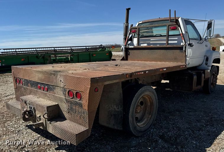 image for item DU3376 1991 GMC TopKick flatbed truck