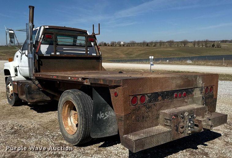 image for item DU3376 1991 GMC TopKick flatbed truck