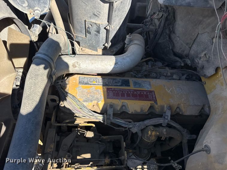 image for item DU3376 1991 GMC TopKick flatbed truck