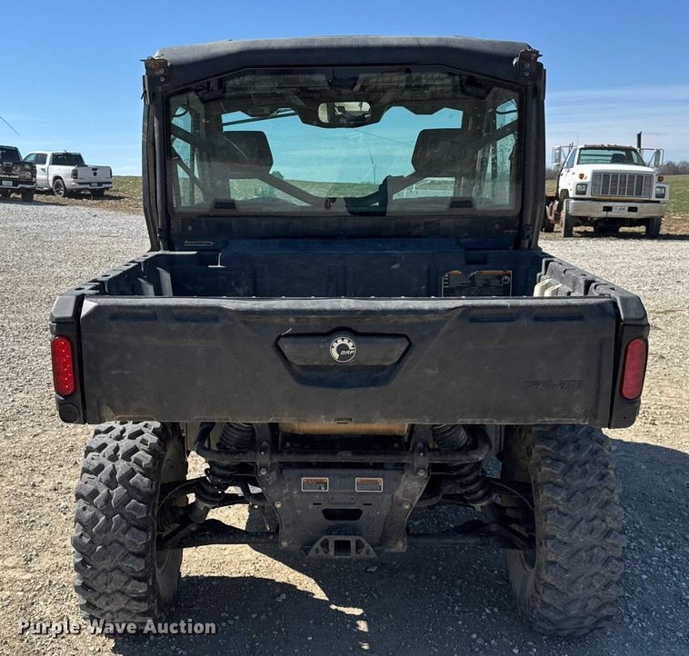 image for item DU3383 2022 Can-Am Defender Limited HD10 utility vehicle