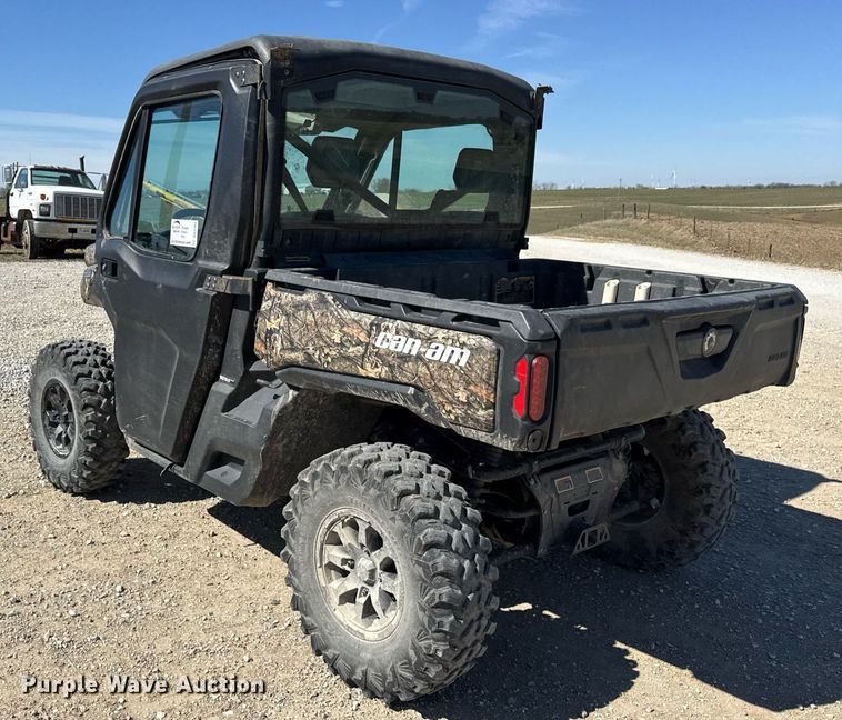image for item DU3383 2022 Can-Am Defender Limited HD10 utility vehicle