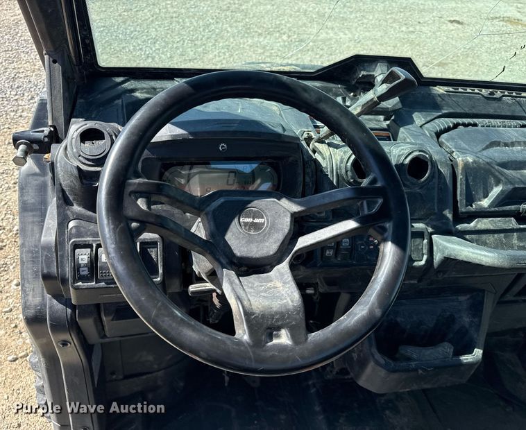 image for item DU3383 2022 Can-Am Defender Limited HD10 utility vehicle