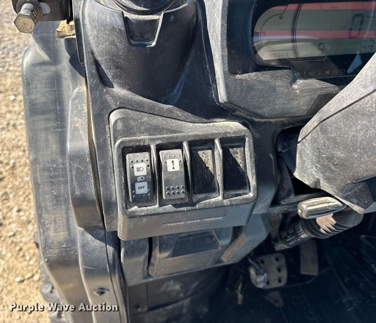 image for item DU3383 2022 Can-Am Defender Limited HD10 utility vehicle