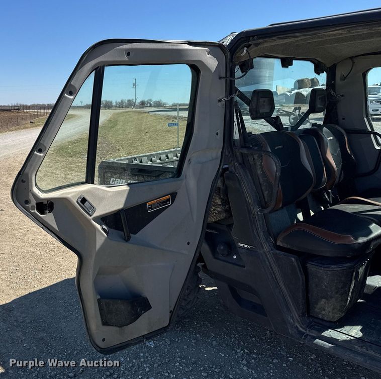 image for item DU3383 2022 Can-Am Defender Limited HD10 utility vehicle