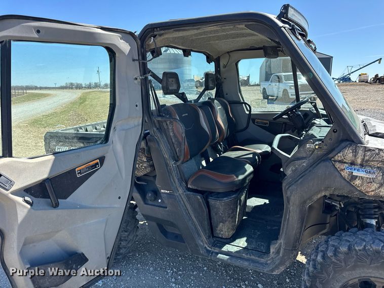 image for item DU3383 2022 Can-Am Defender Limited HD10 utility vehicle