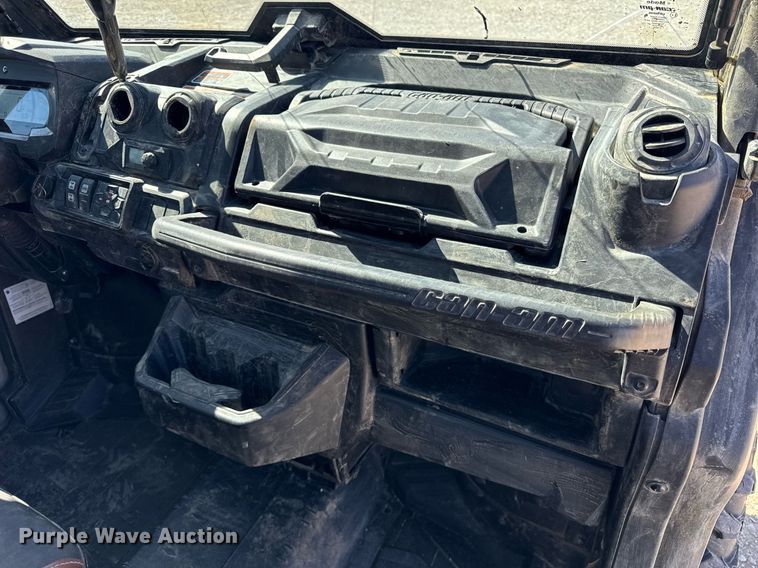 image for item DU3383 2022 Can-Am Defender Limited HD10 utility vehicle