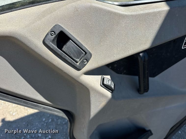 image for item DU3383 2022 Can-Am Defender Limited HD10 utility vehicle