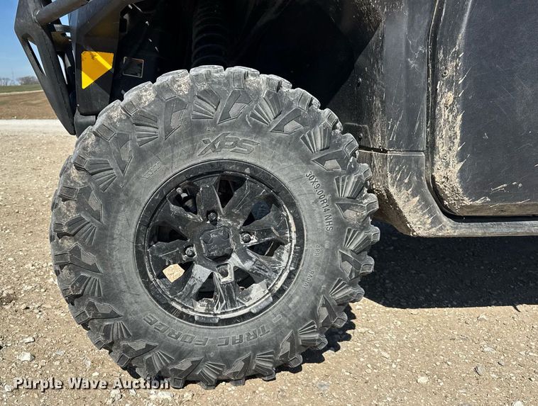 image for item DU3383 2022 Can-Am Defender Limited HD10 utility vehicle