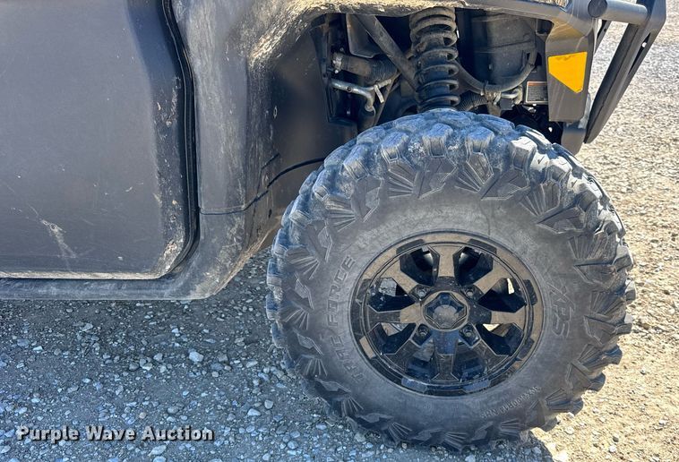 image for item DU3383 2022 Can-Am Defender Limited HD10 utility vehicle