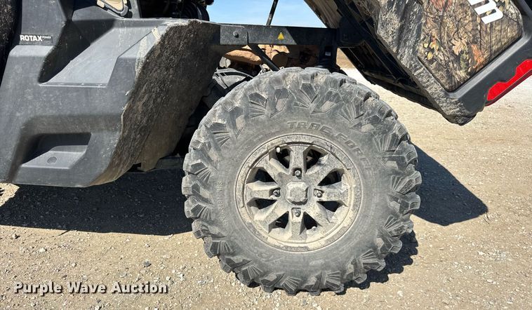 image for item DU3383 2022 Can-Am Defender Limited HD10 utility vehicle