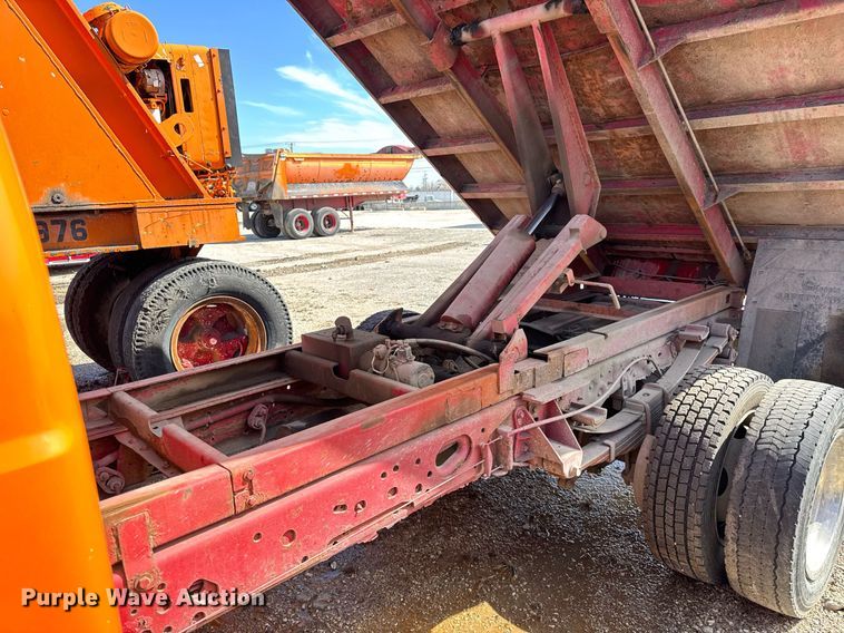image for item DU3410 2003 Ford F550 Super Duty dump truck