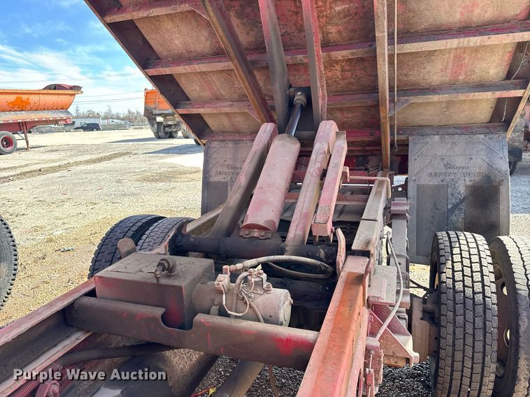 image for item DU3410 2003 Ford F550 Super Duty dump truck