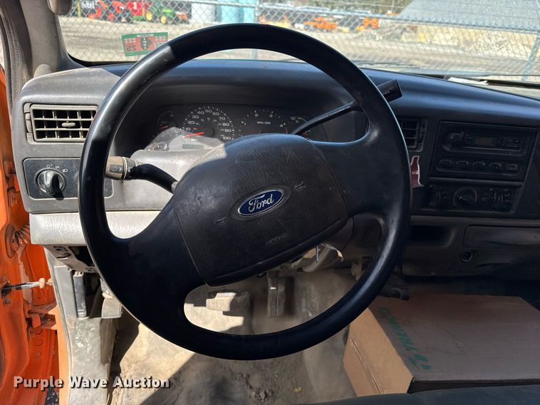 image for item DU3410 2003 Ford F550 Super Duty dump truck