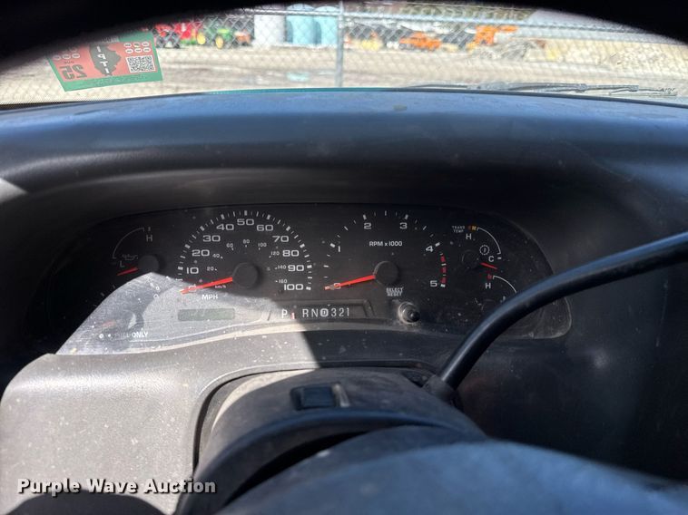 image for item DU3410 2003 Ford F550 Super Duty dump truck