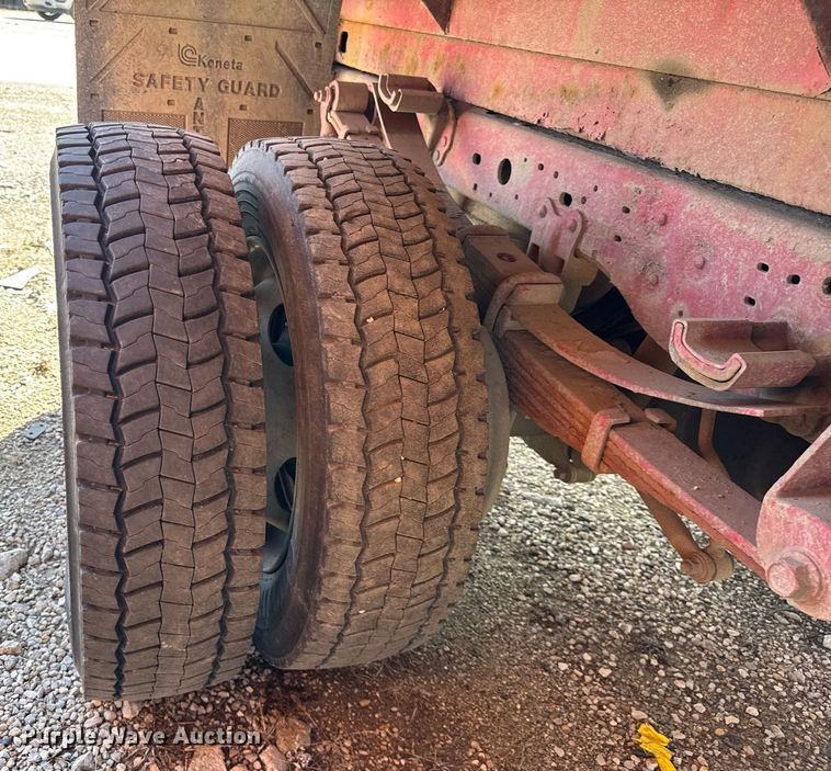 image for item DU3410 2003 Ford F550 Super Duty dump truck