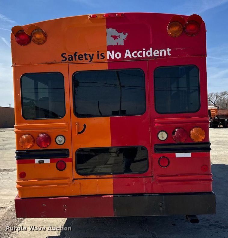 image for item DU3413 2005 Collins shuttle bus