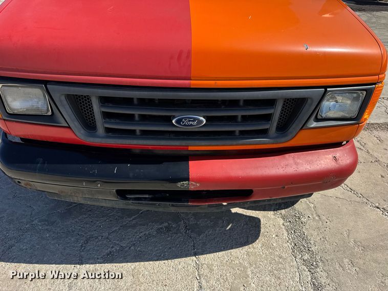 image for item DU3413 2005 Collins shuttle bus