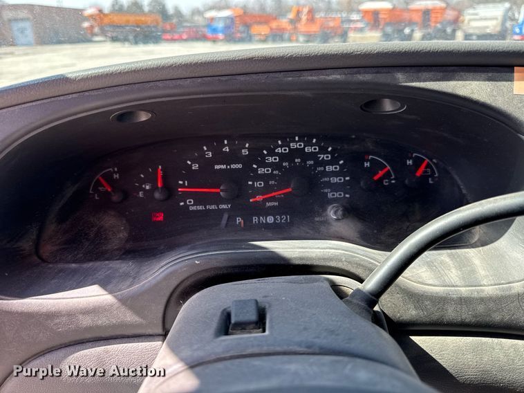 image for item DU3413 2005 Collins shuttle bus