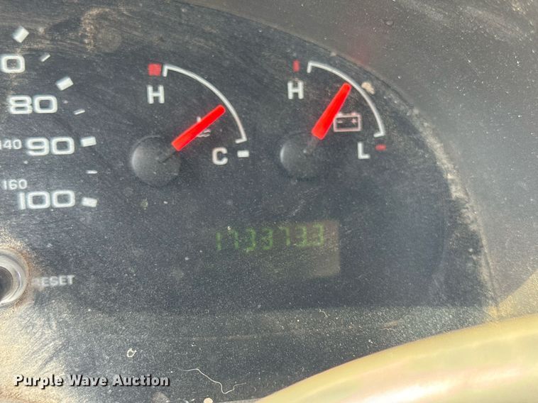 image for item DU3413 2005 Collins shuttle bus